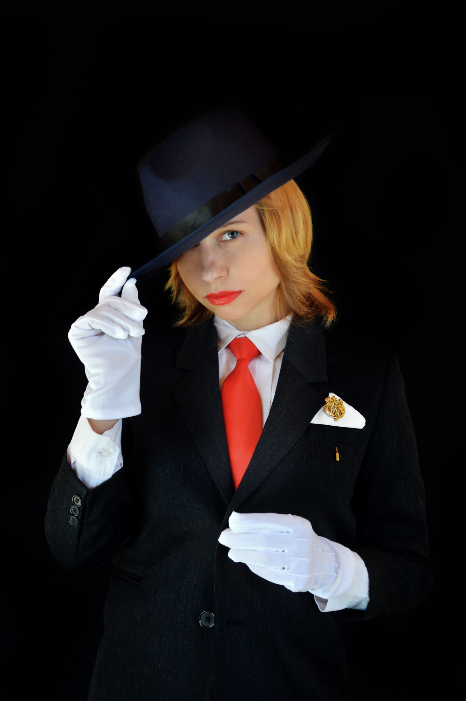 Nikon D3200 sample photo. Men's suit, woman in photography