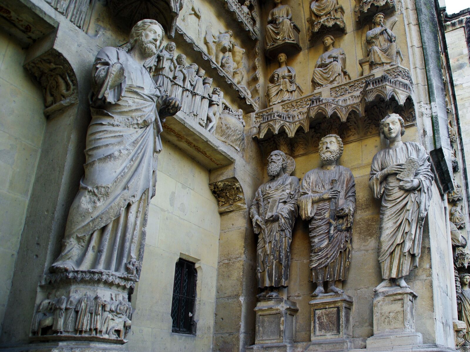 Pentax K200D sample photo. Reims, cathedral, french gothic photography