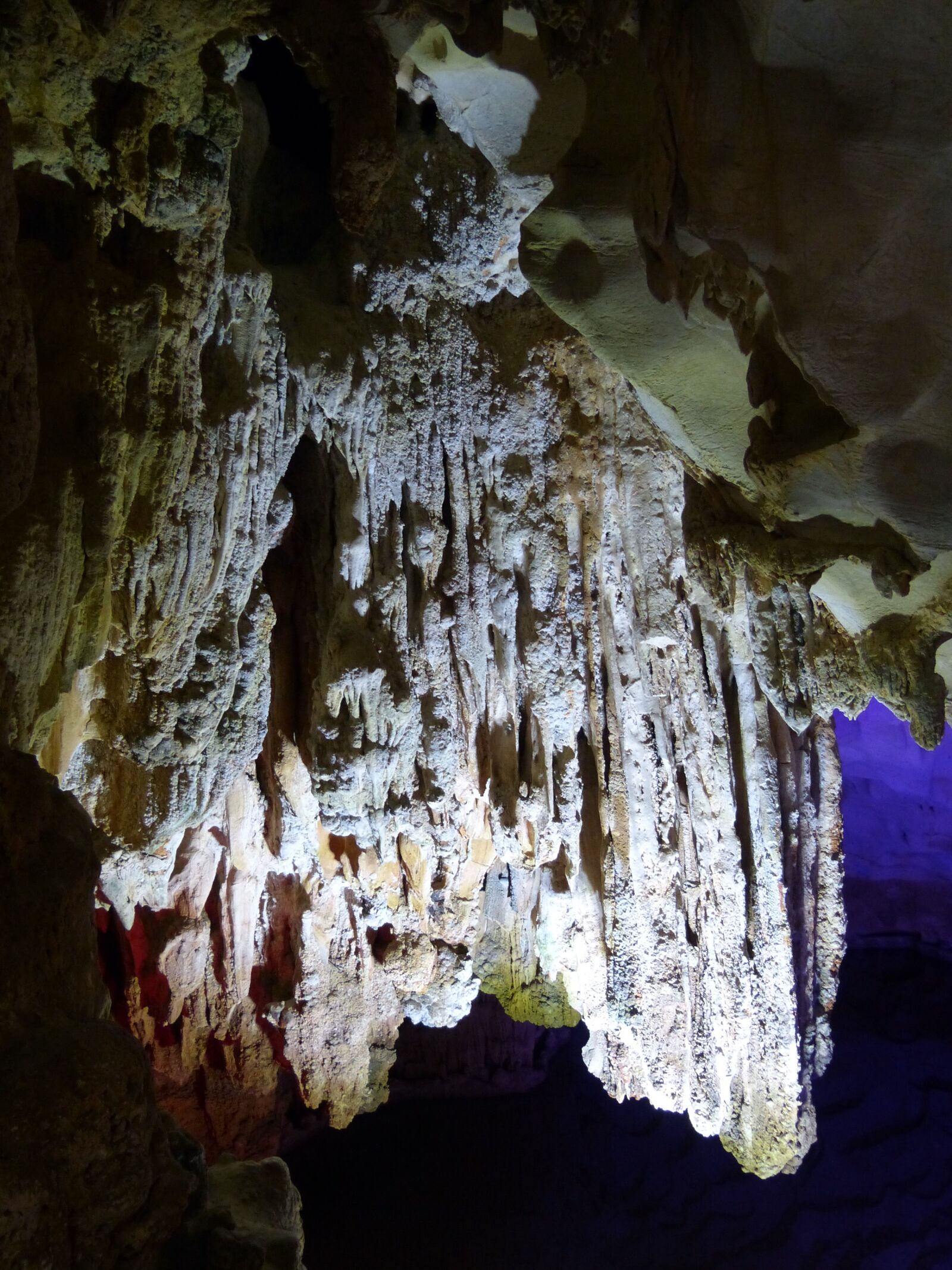 Panasonic Lumix DMC-FZ150 sample photo. Cave, stalactite cave, calcium photography
