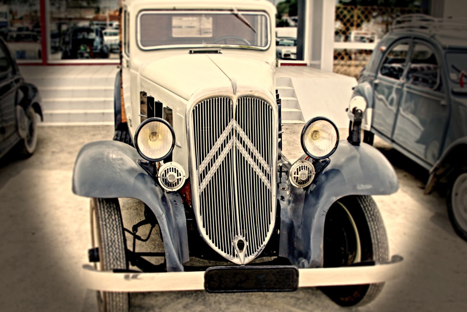 Canon EOS 500D (EOS Rebel T1i / EOS Kiss X3) sample photo. Old car, old cars photography