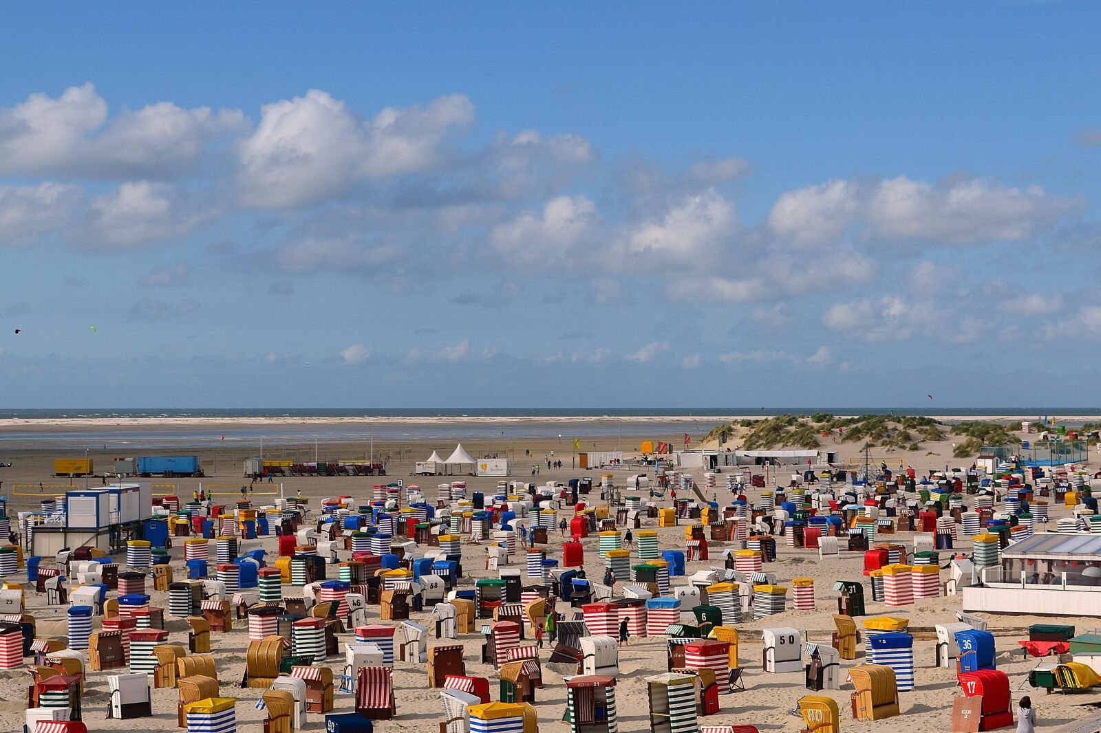 Nikon D5100 sample photo. Beach, clubs, main beach photography