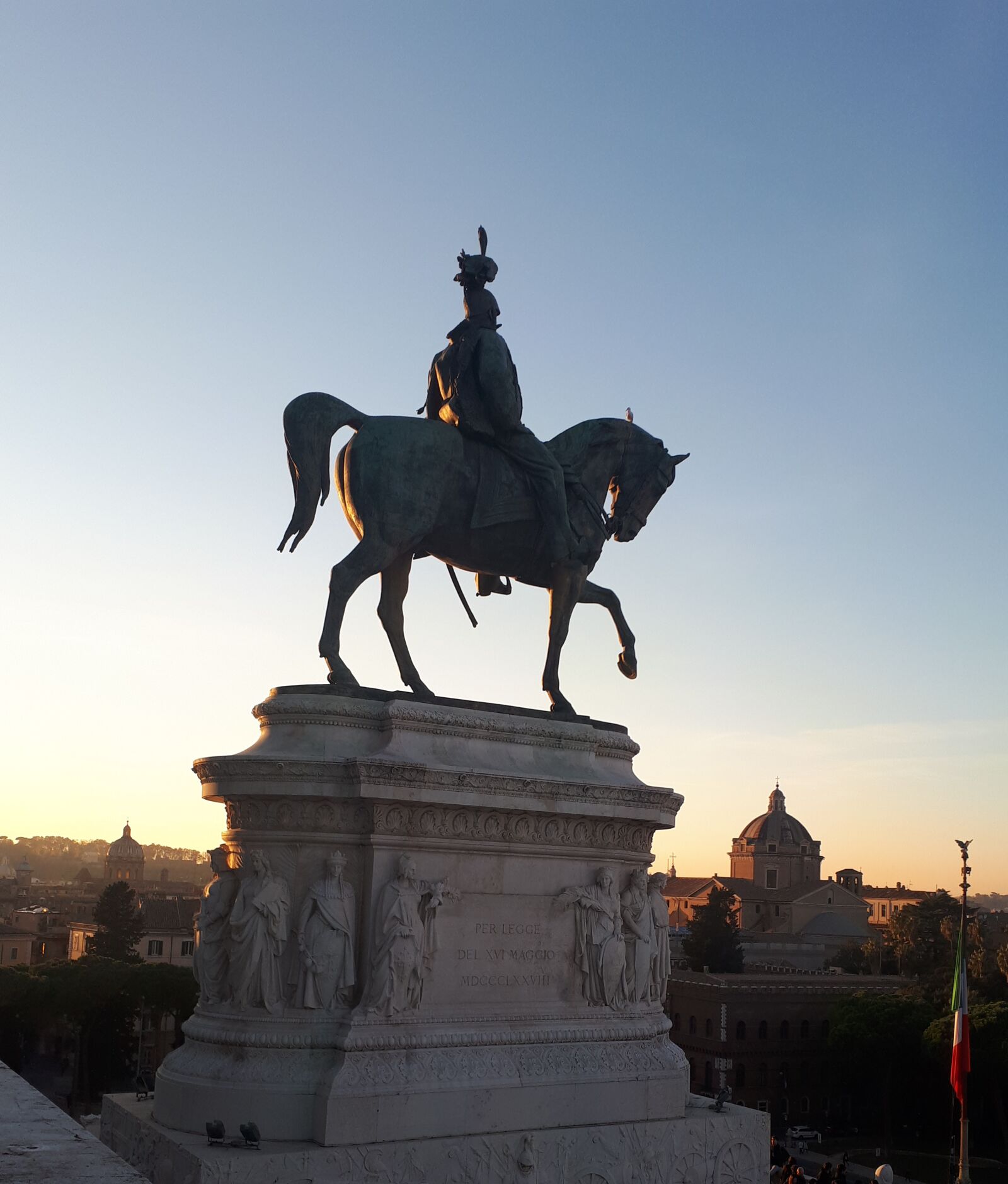 Samsung Galaxy A5(2017) sample photo. Monument, italy, rome photography