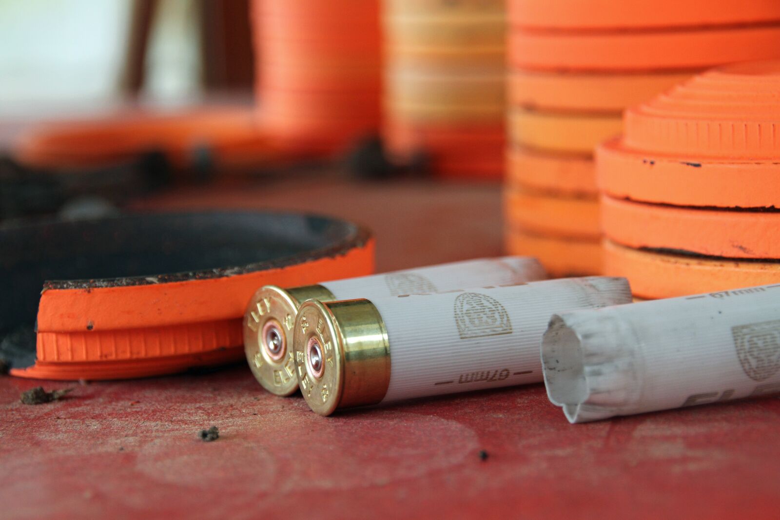 Canon EOS 7D sample photo. Cartridges, shooting, clay photography