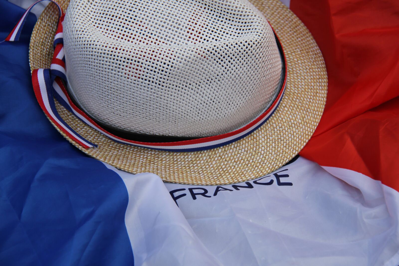 Canon EOS 7D sample photo. Flag, france, women's world photography