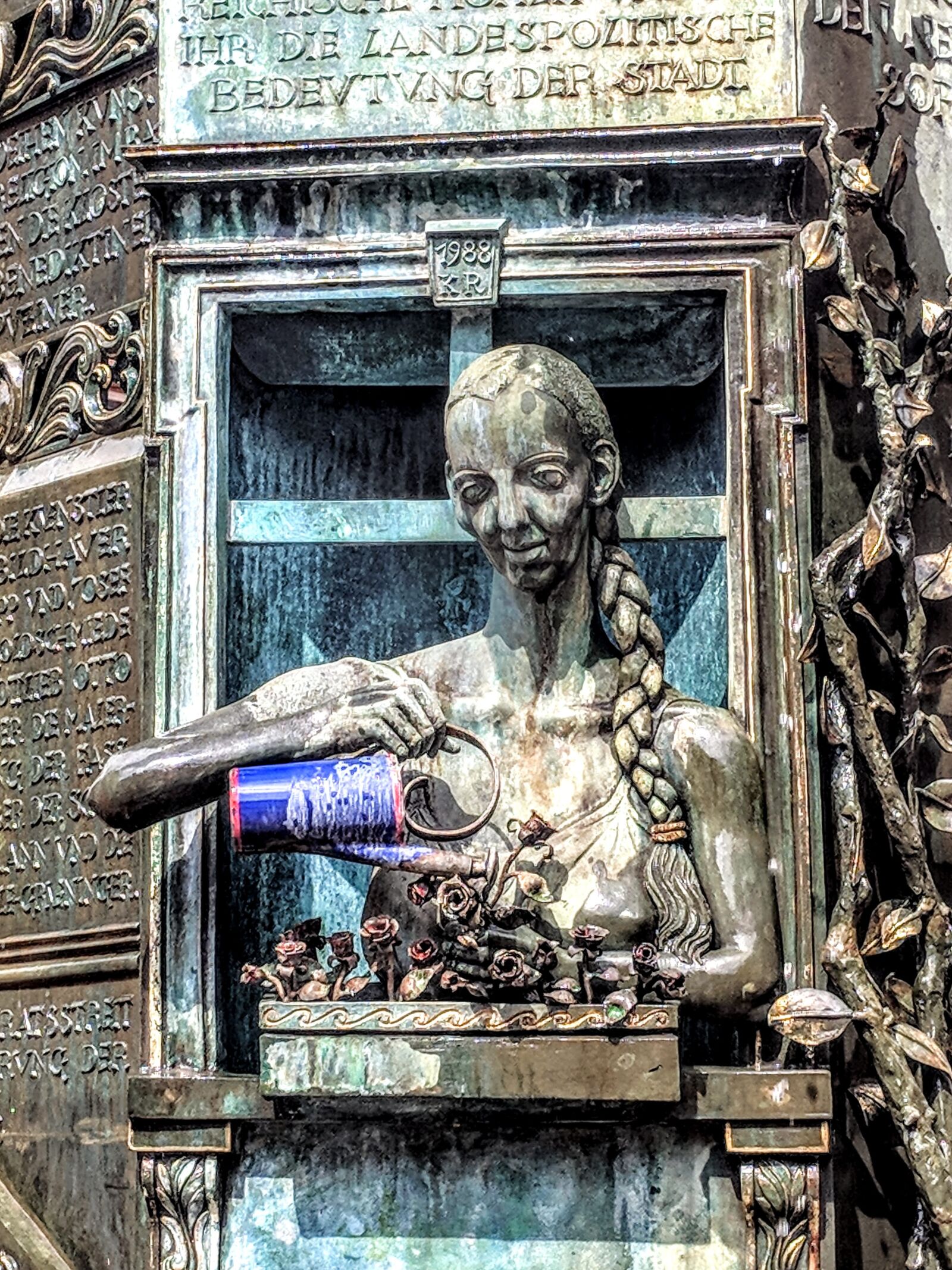 Google Pixel sample photo. Figure, sculpture, artists photography