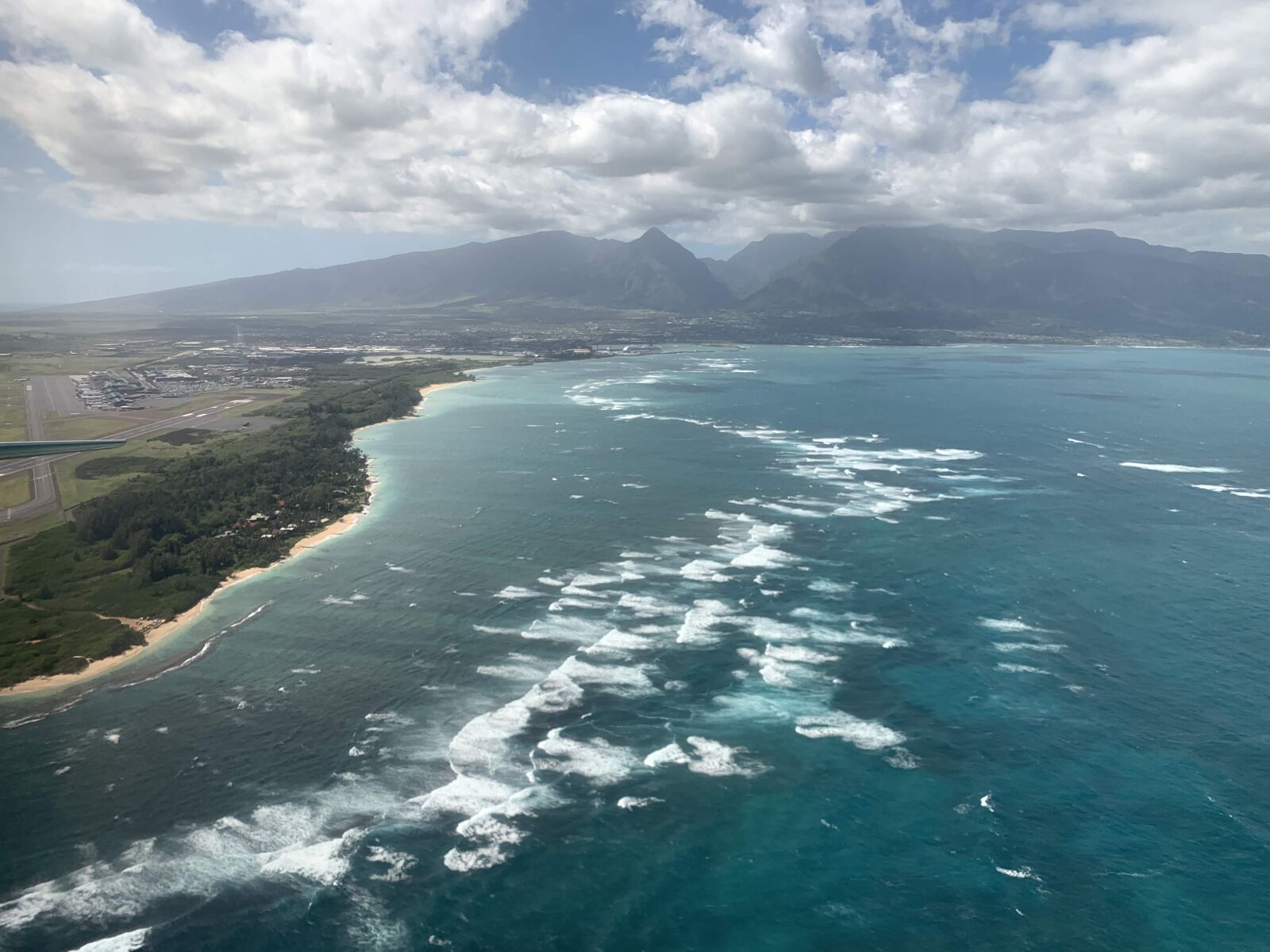 iPhone XS back dual camera 4.25mm f/1.8 sample photo. Hawaii, maui, tropical photography