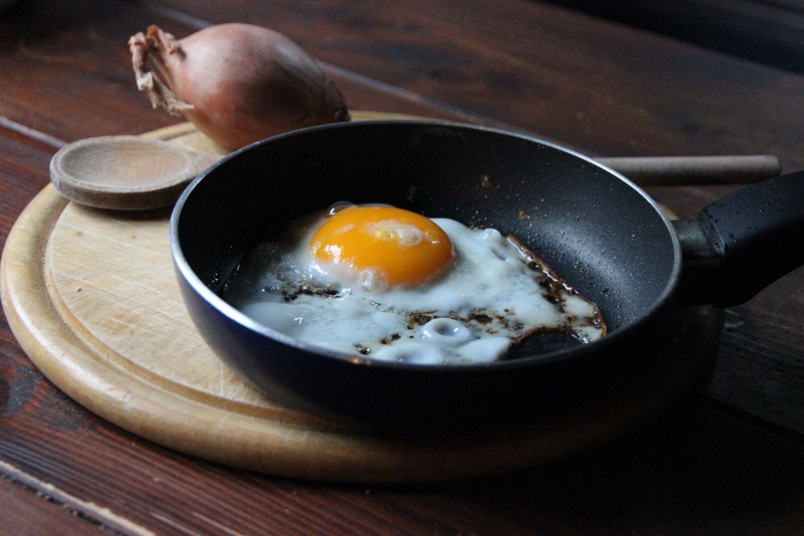 Canon EOS 600D (Rebel EOS T3i / EOS Kiss X5) sample photo. Fried, frying pan, breakfast photography