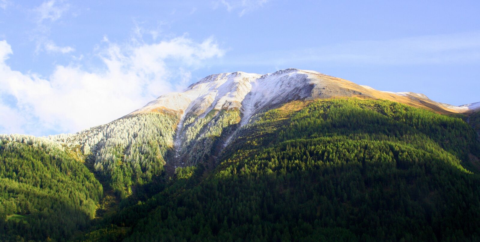 Canon EOS 350D (EOS Digital Rebel XT / EOS Kiss Digital N) sample photo. Mountains, landscape, alpine photography