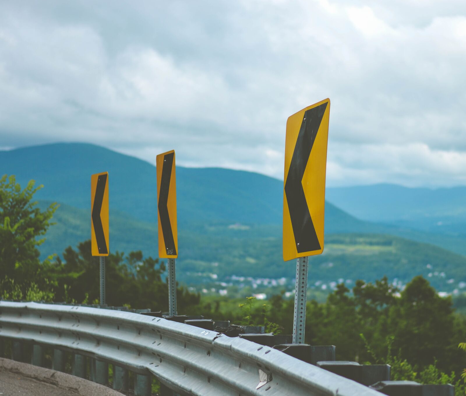 Nikon D3100 sample photo. Road sign, street sign photography