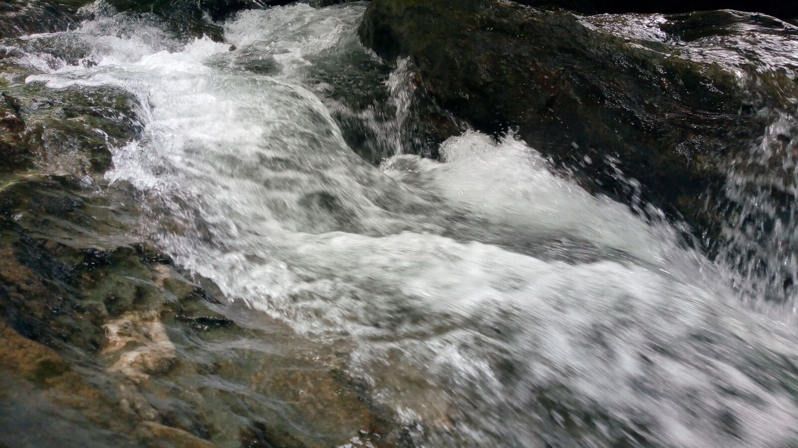 Motorola Moto E (4) Plus sample photo. River, fast moving water photography