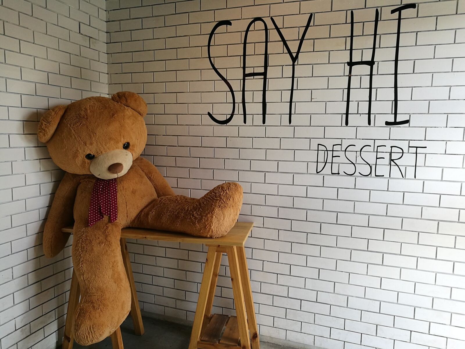 HUAWEI P9 sample photo. Teddy bear, restaurant, cafe photography