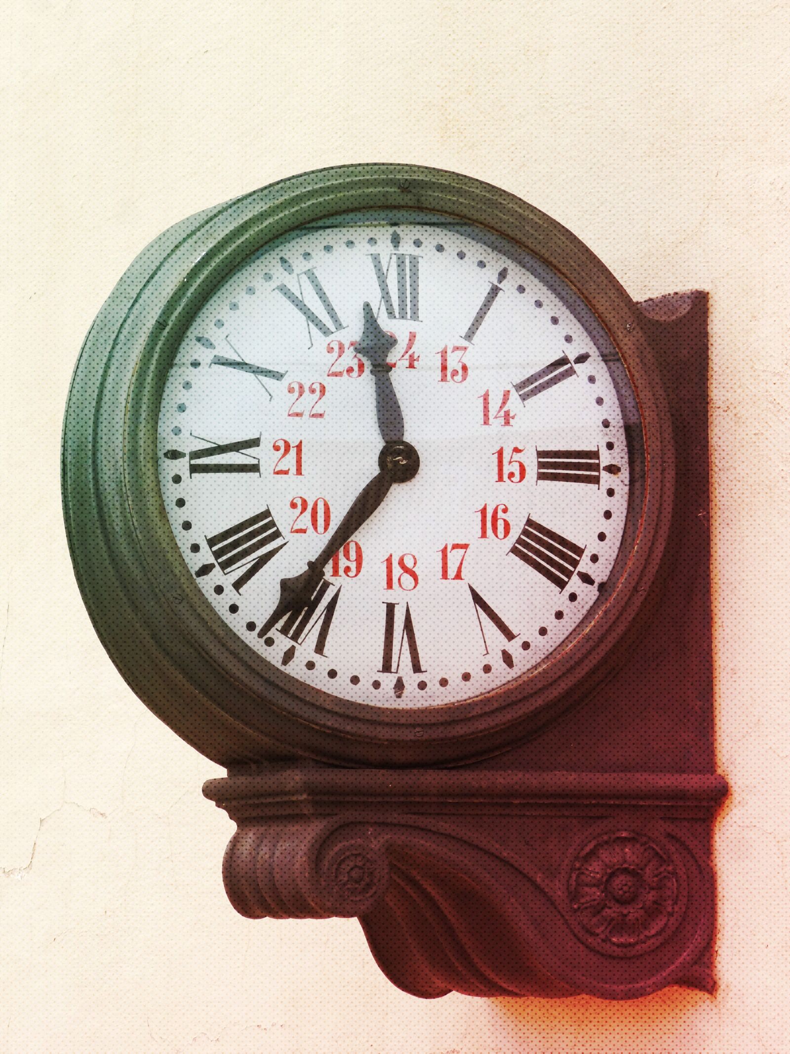 Panasonic DMC-FZ62 sample photo. Clock, train station, classic photography