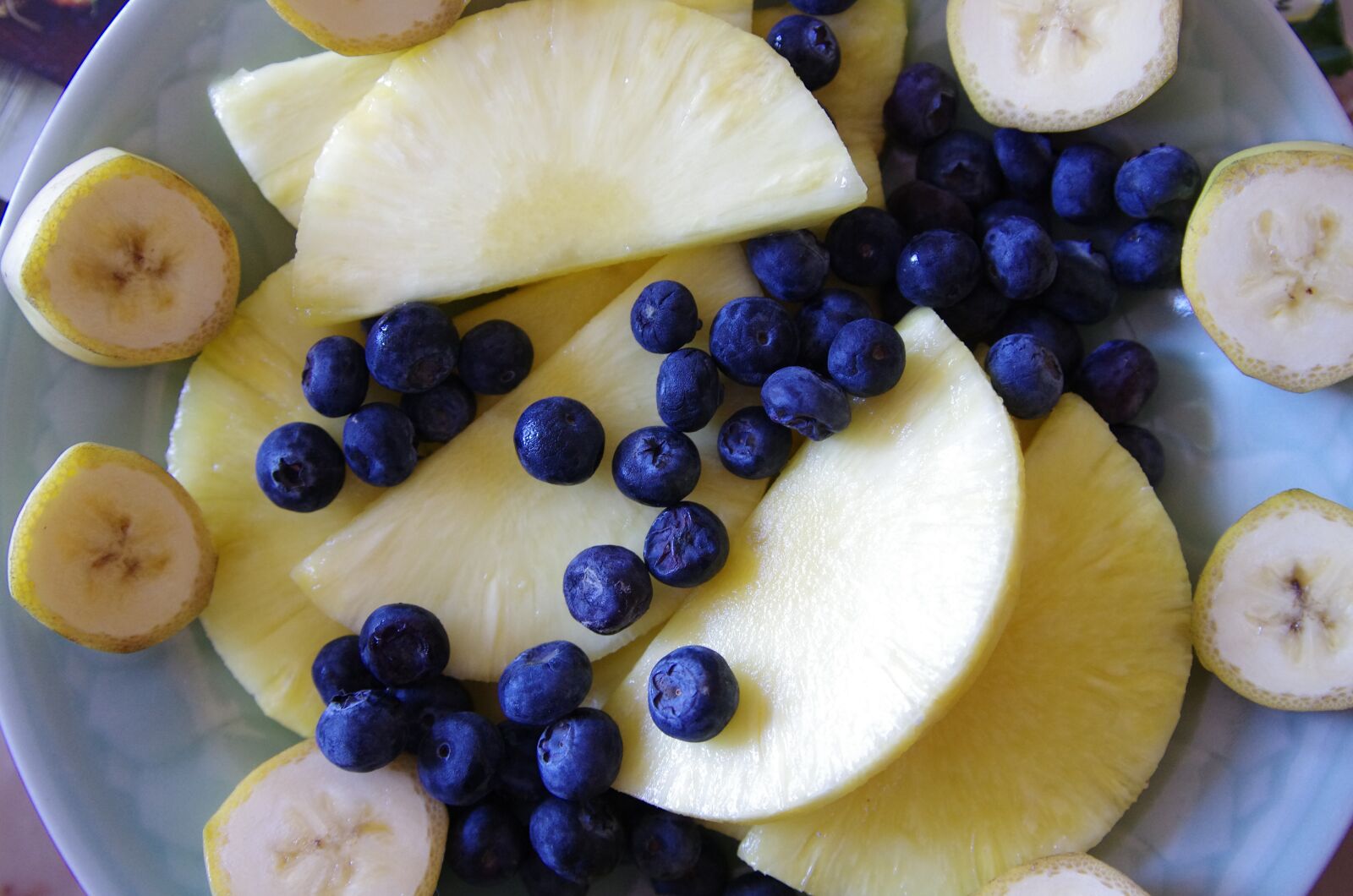 Pentax K-5 sample photo. Bananas, blueberries, food photography