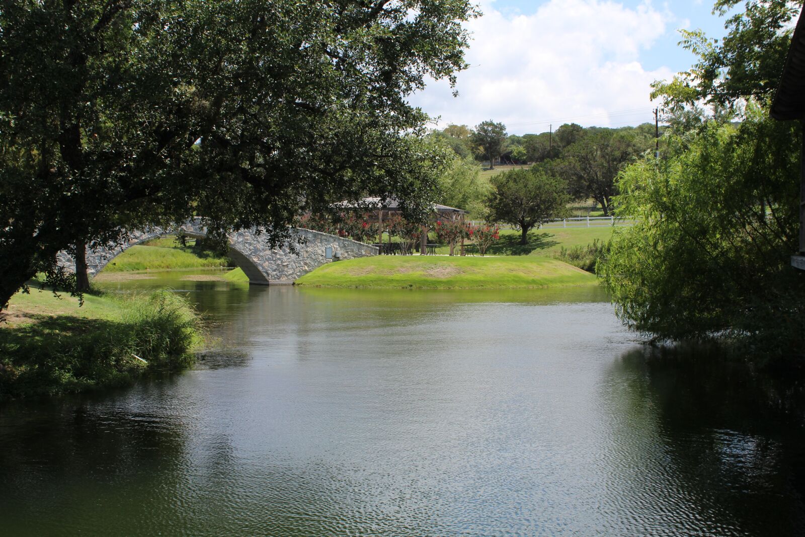 Canon EOS 1200D (EOS Rebel T5 / EOS Kiss X70 / EOS Hi) sample photo. Buckhorn, lake, resort photography
