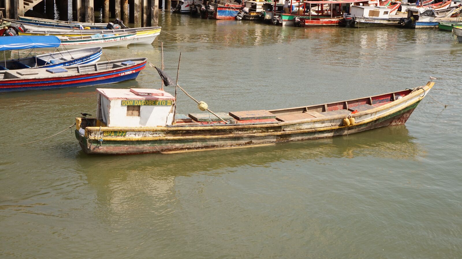 Sony Alpha a5000 (ILCE 5000) sample photo. Fishing, boat, market photography