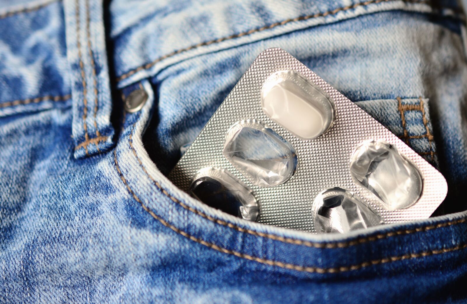 Nikon D5200 sample photo. Cloth, jeans, textil, pill photography