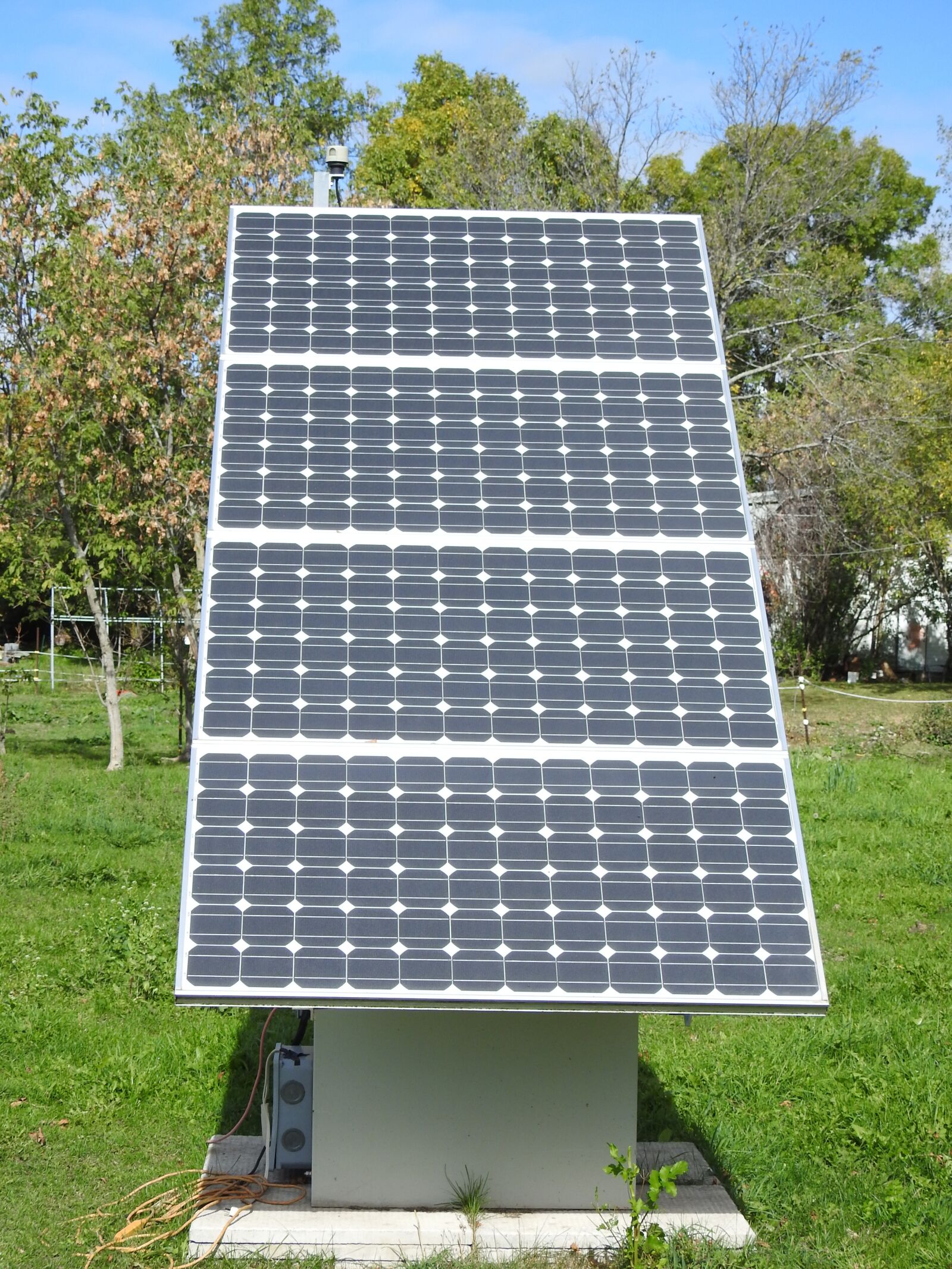 Nikon Coolpix P900 sample photo. Solar power station 120v photography