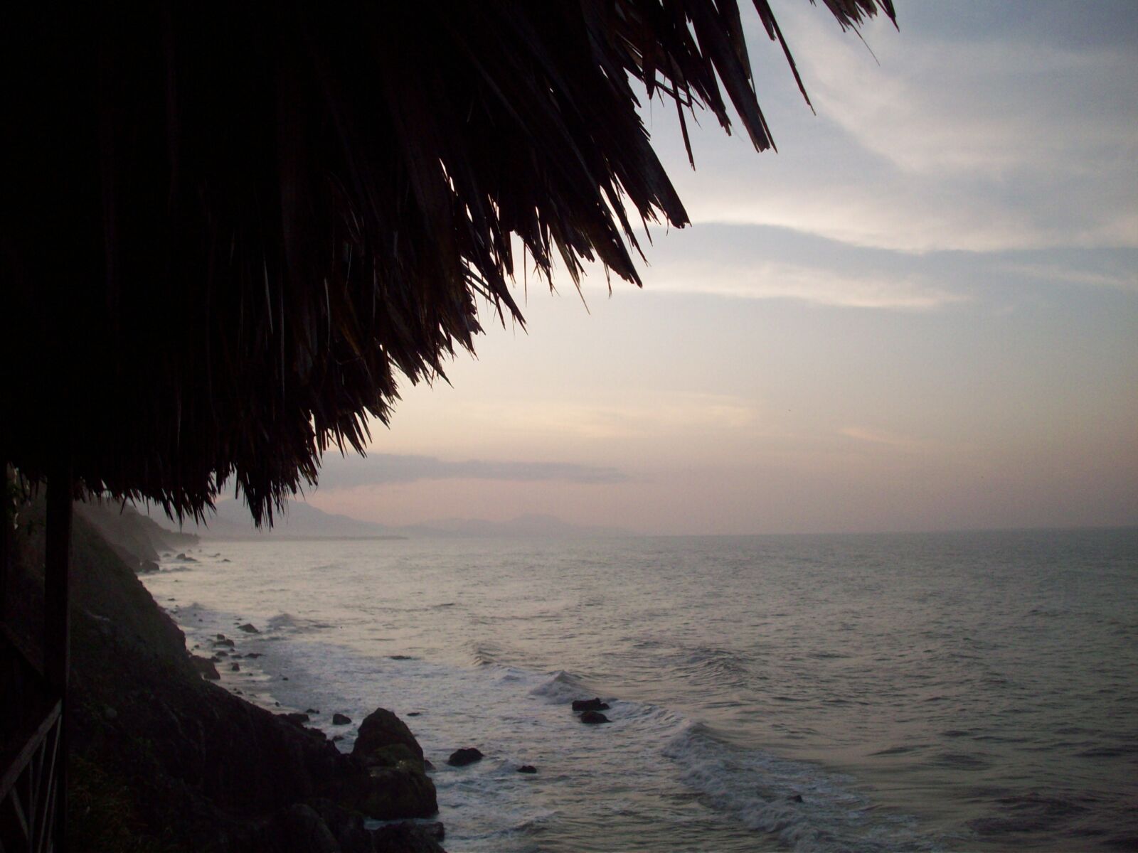 Kodak EASYSHARE M853 ZOOM DIGITAL CAMERA sample photo. Palm, sea, sunset photography