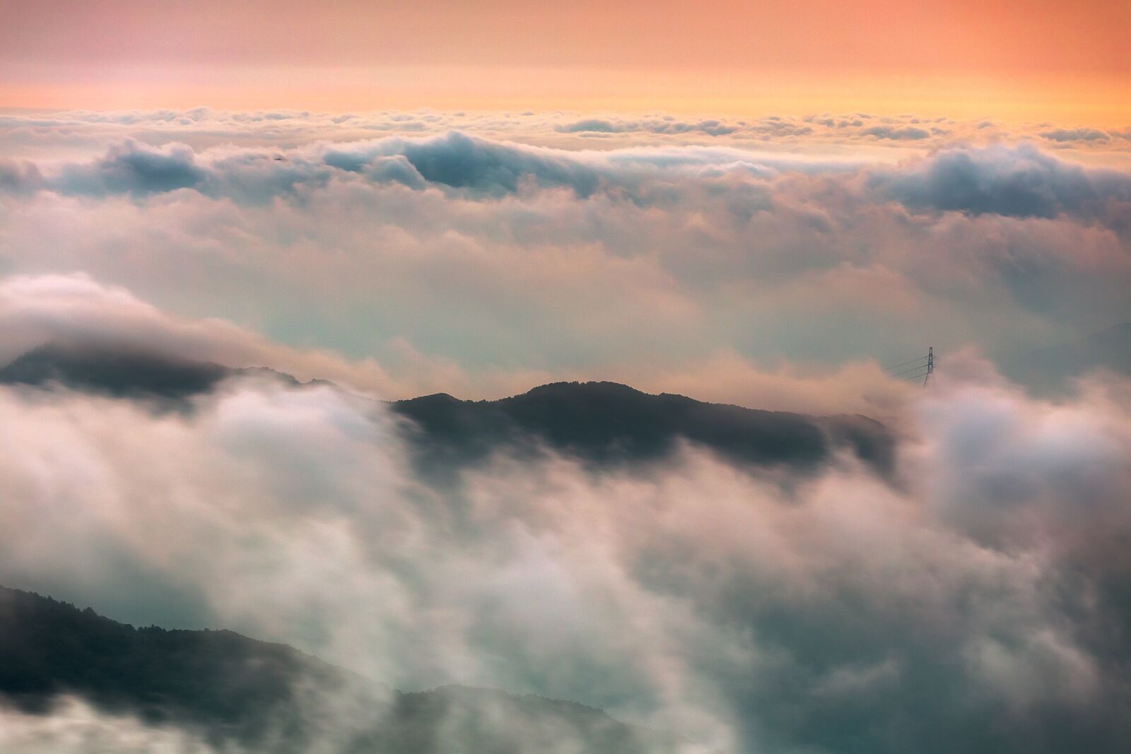 Canon EOS 6D + Canon EF 70-200mm F4L USM sample photo. Clouds, a surname, mist photography