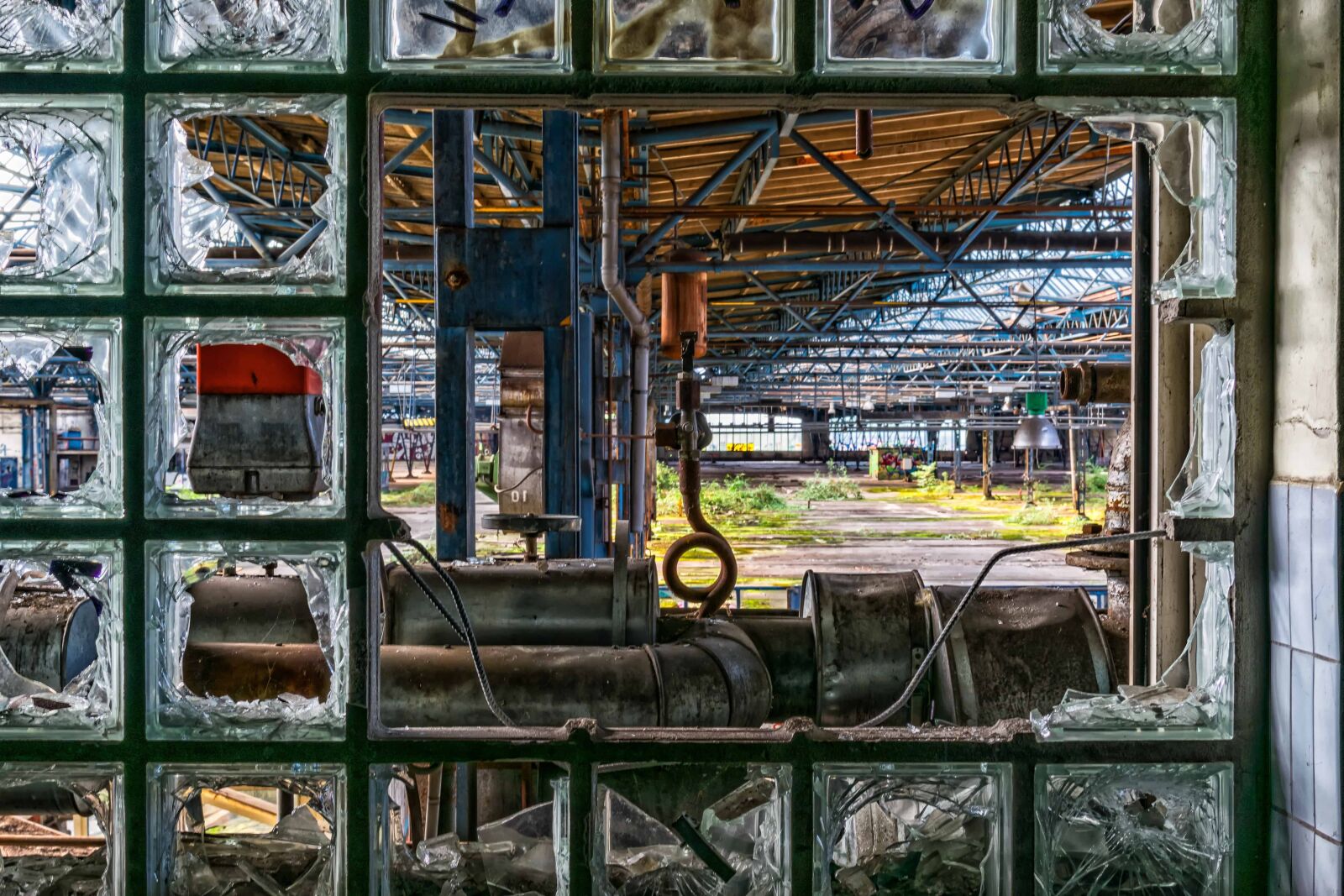 Nikon D3300 sample photo. Industry, metal, machine, window photography