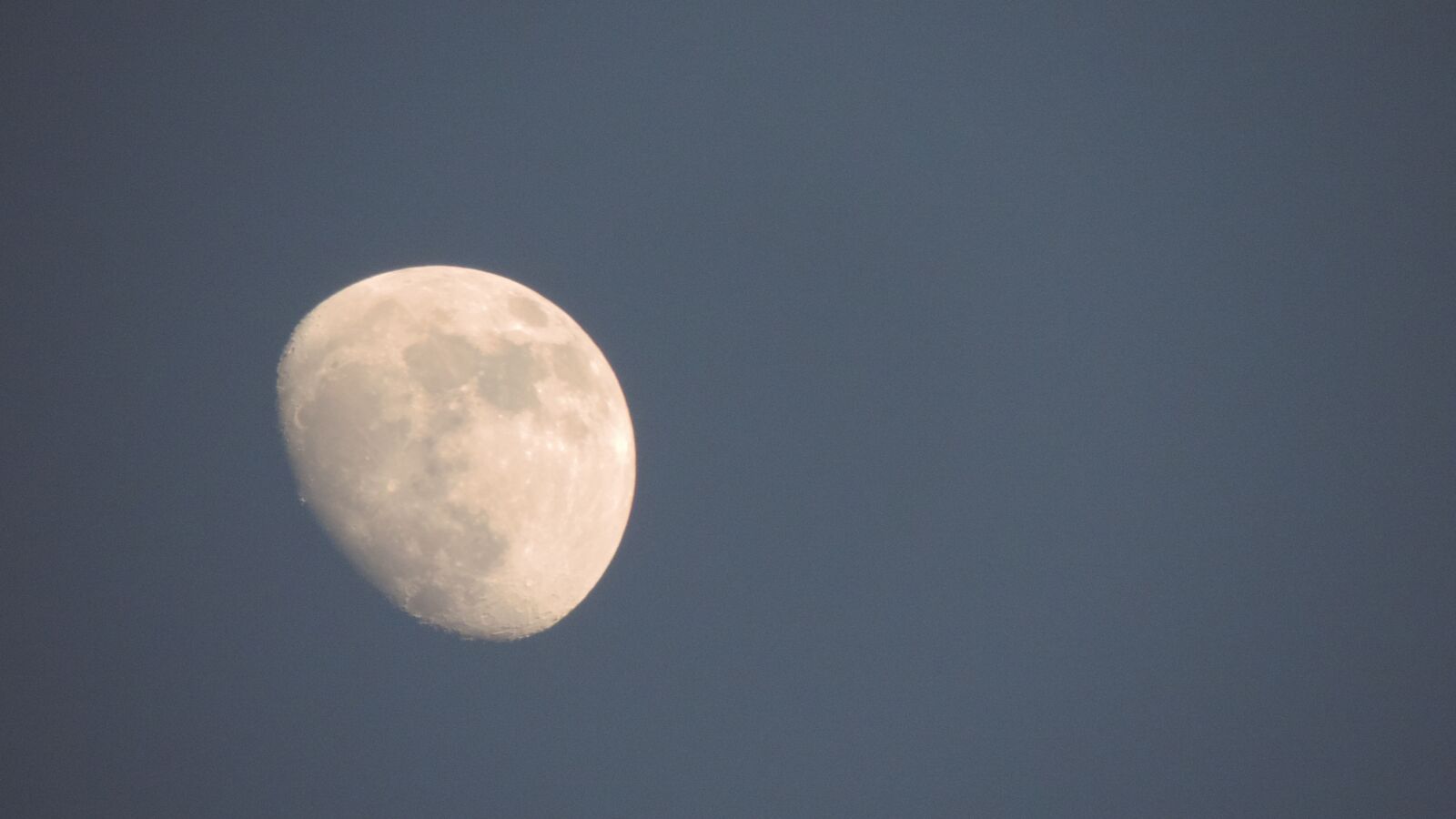 Nikon Coolpix P520 sample photo. Moon, gitedulotuscorrézien, astronomy photography