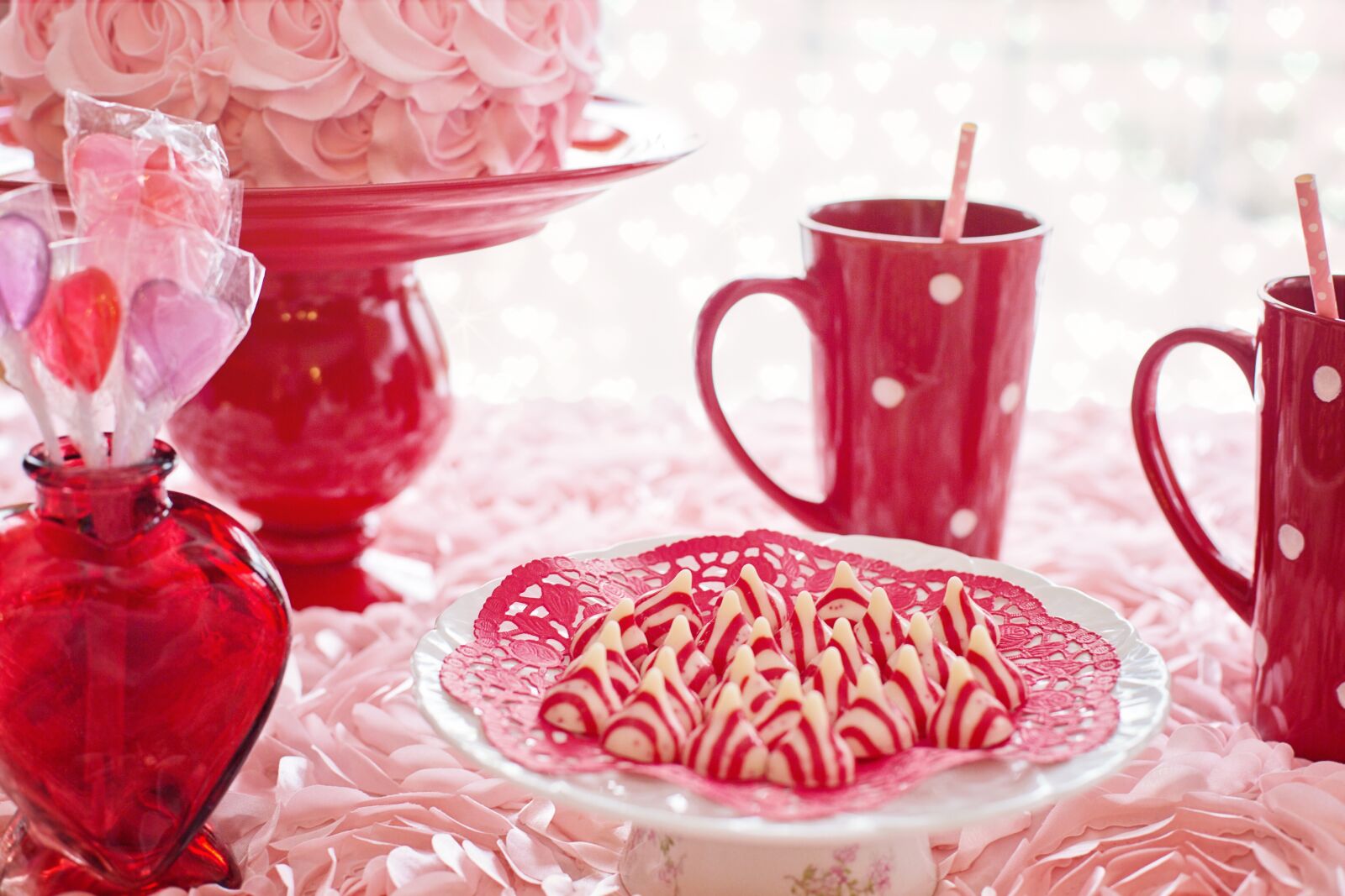 Canon EF 50mm F1.4 USM sample photo. Valentine's day, cake, pink photography