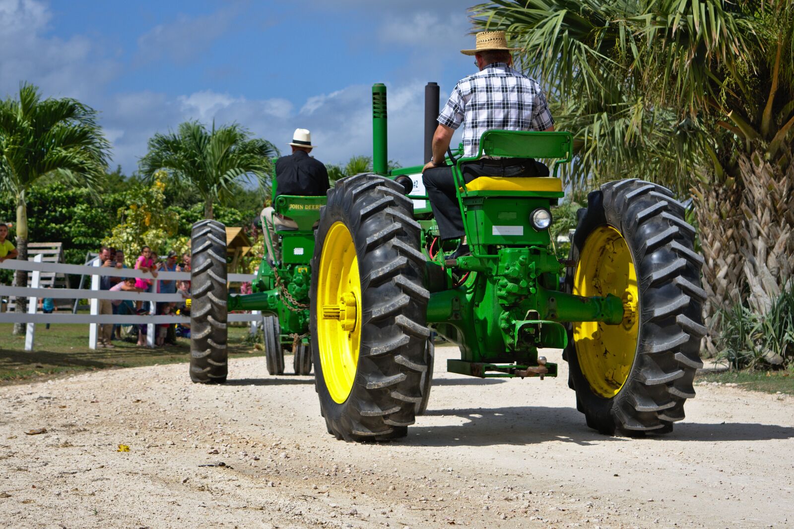 Nikon D7200 sample photo. Antique farm equipment, tractor photography