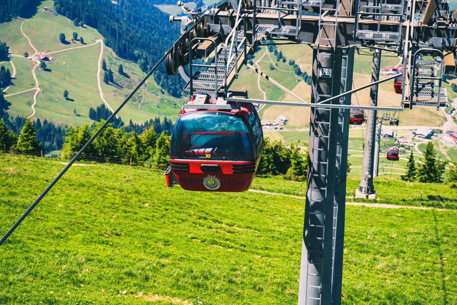 Sony a7 II + Sony FE 28-70mm F3.5-5.6 OSS sample photo. Seilbahn, gondel, alpen photography