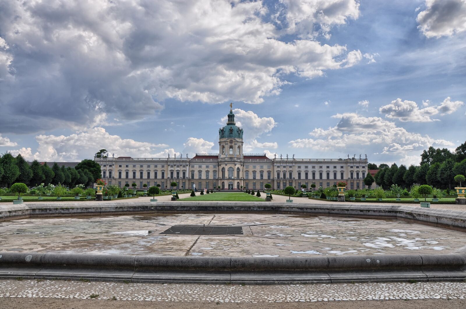 Nikon D90 sample photo. Berlin, castle, building photography