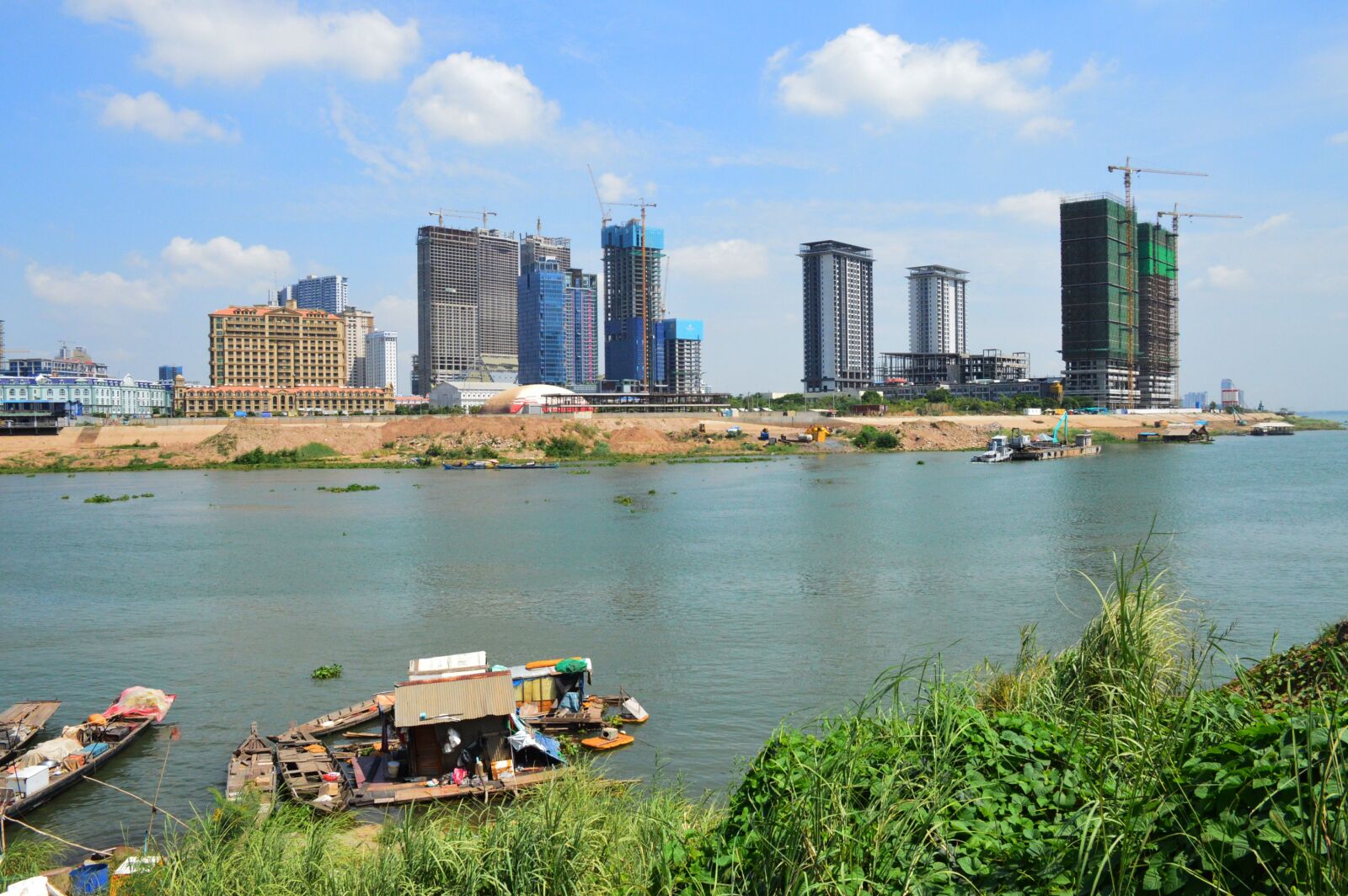 Nikon D3200 sample photo. The city, the river photography
