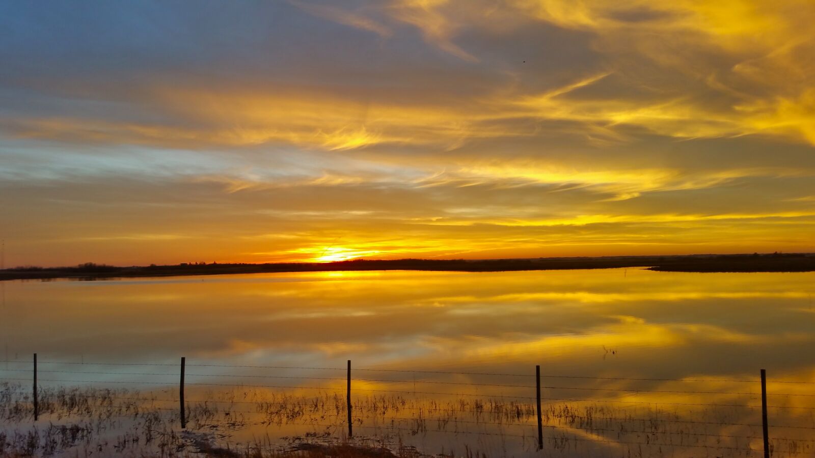 Samsung Galaxy Note4 sample photo. Sunset, dusk, reflection photography