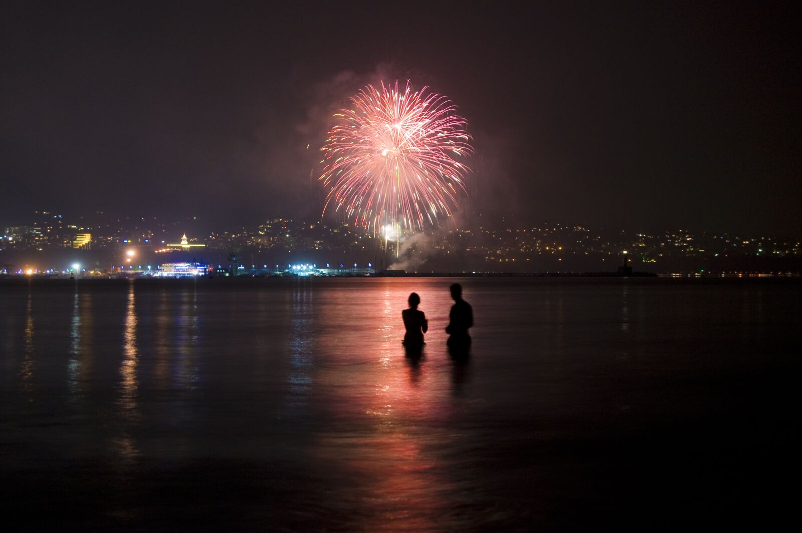Nikon D40 sample photo. The rise, fireworks, feerverki photography