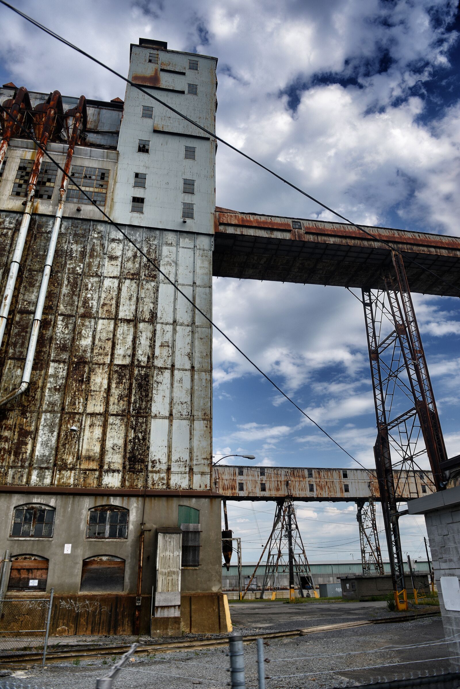 Nikon D800 sample photo. Montreal, industrial, building photography