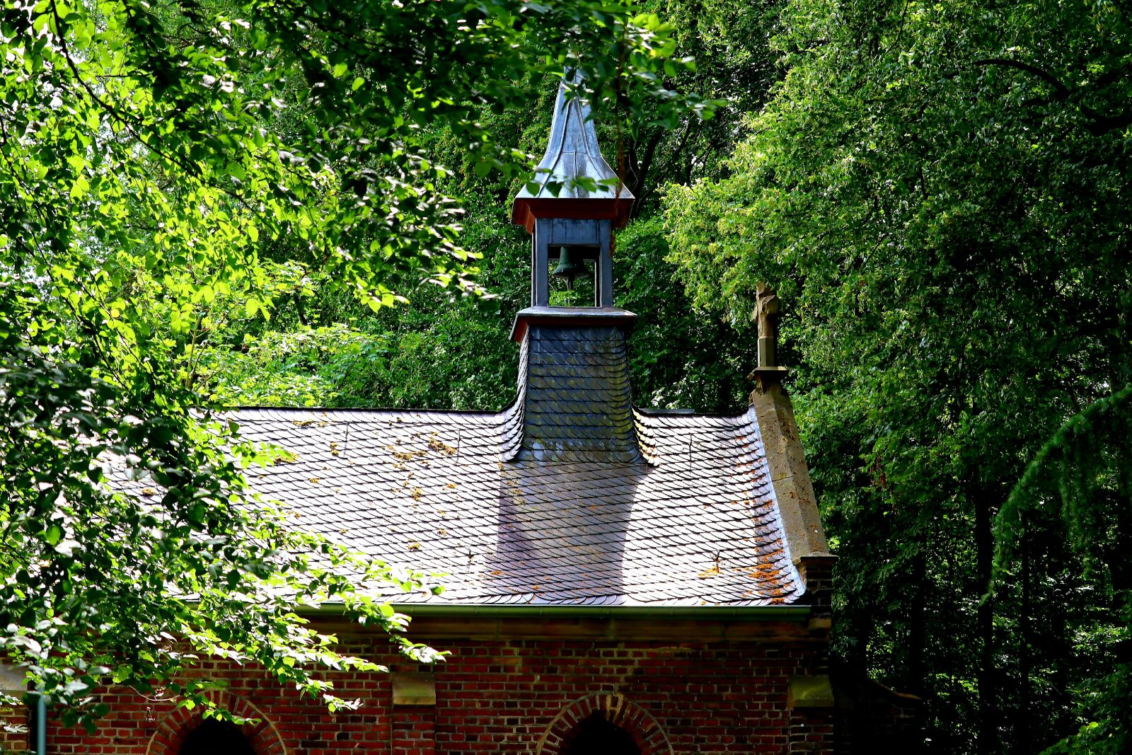 Canon EOS M50 (EOS Kiss M) sample photo. Chapel, forest, landscape photography