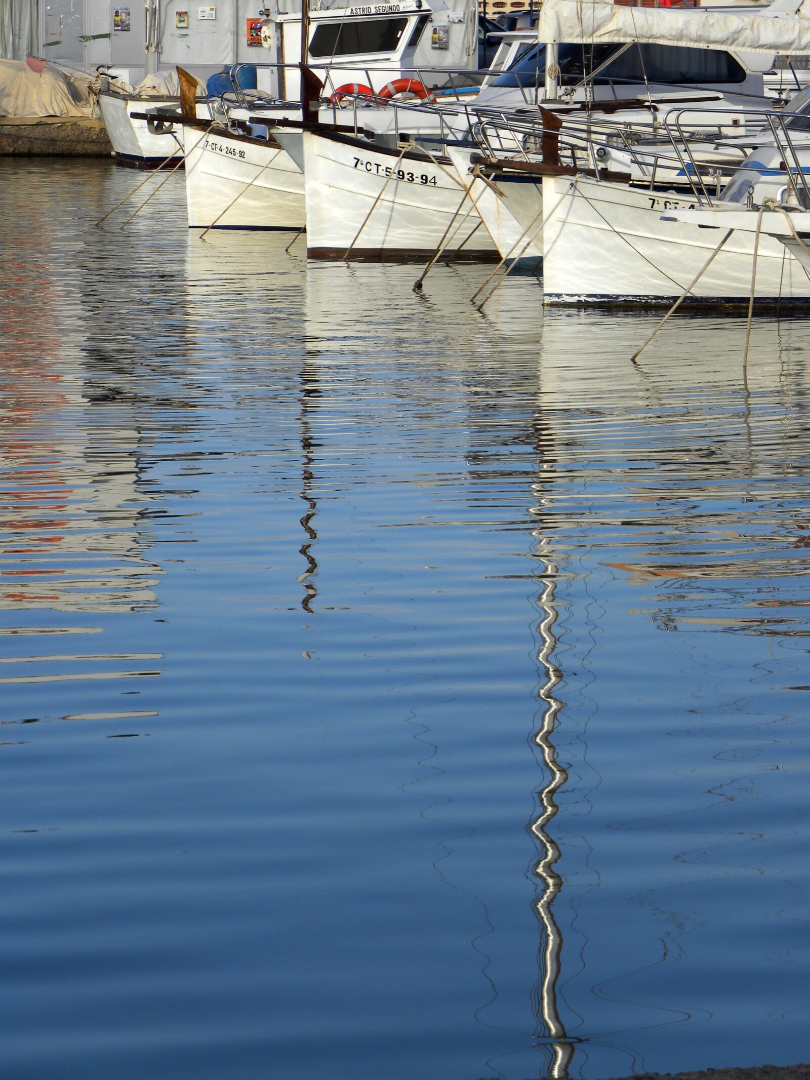 Nikon Coolpix P90 sample photo. Sea, water, boats photography