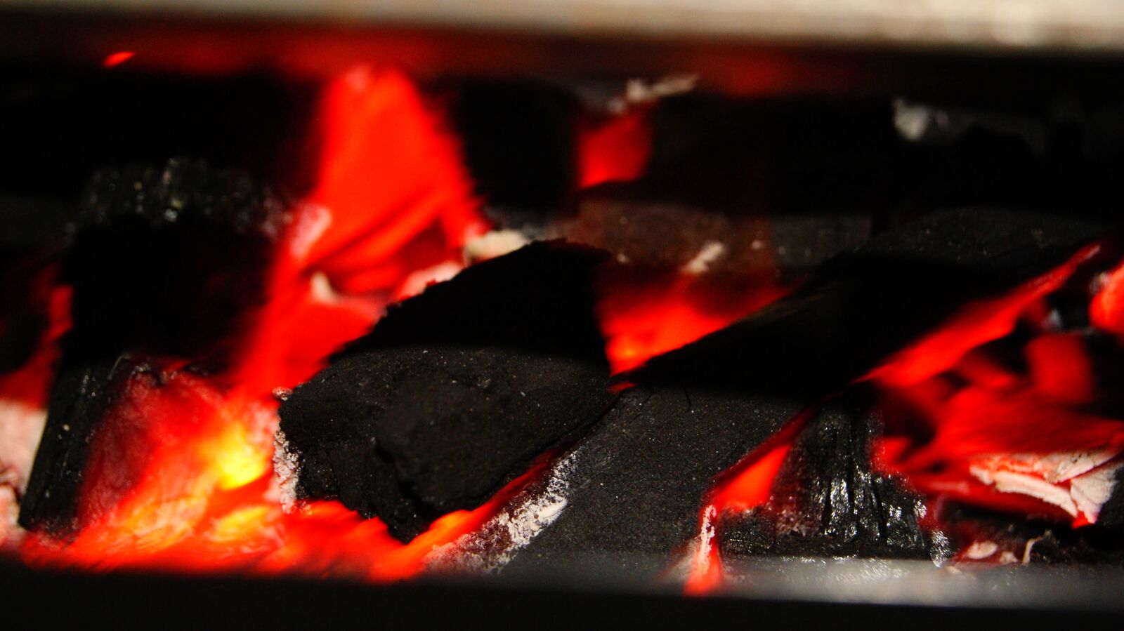 Sony Alpha DSLR-A330 sample photo. Coal, barbecue, fire photography