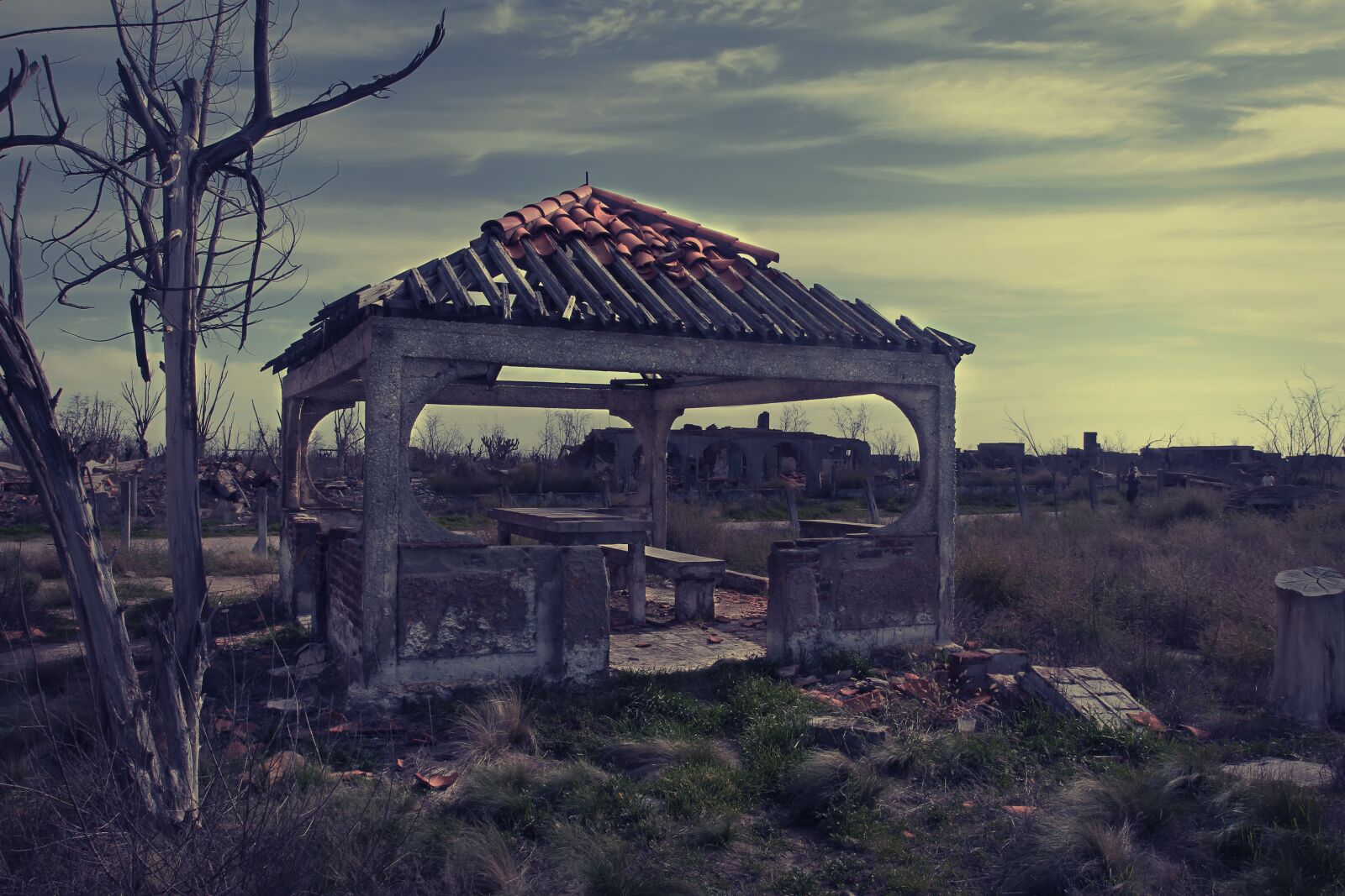 Canon EOS 7D sample photo. Abandoned, shredding, rubble photography