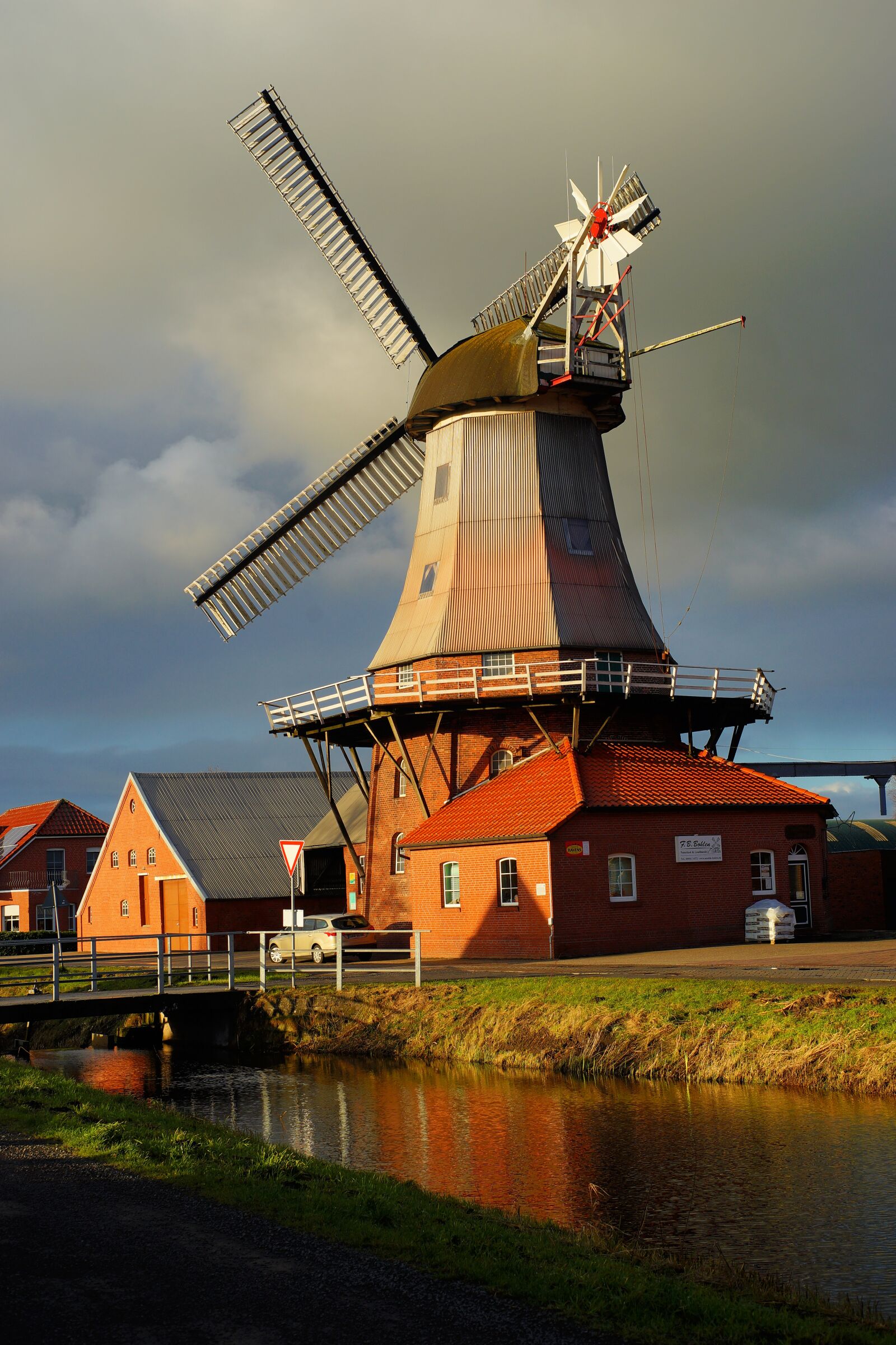 MACRO 50mm F2.8 sample photo. Windmill, east frisia, dutch photography