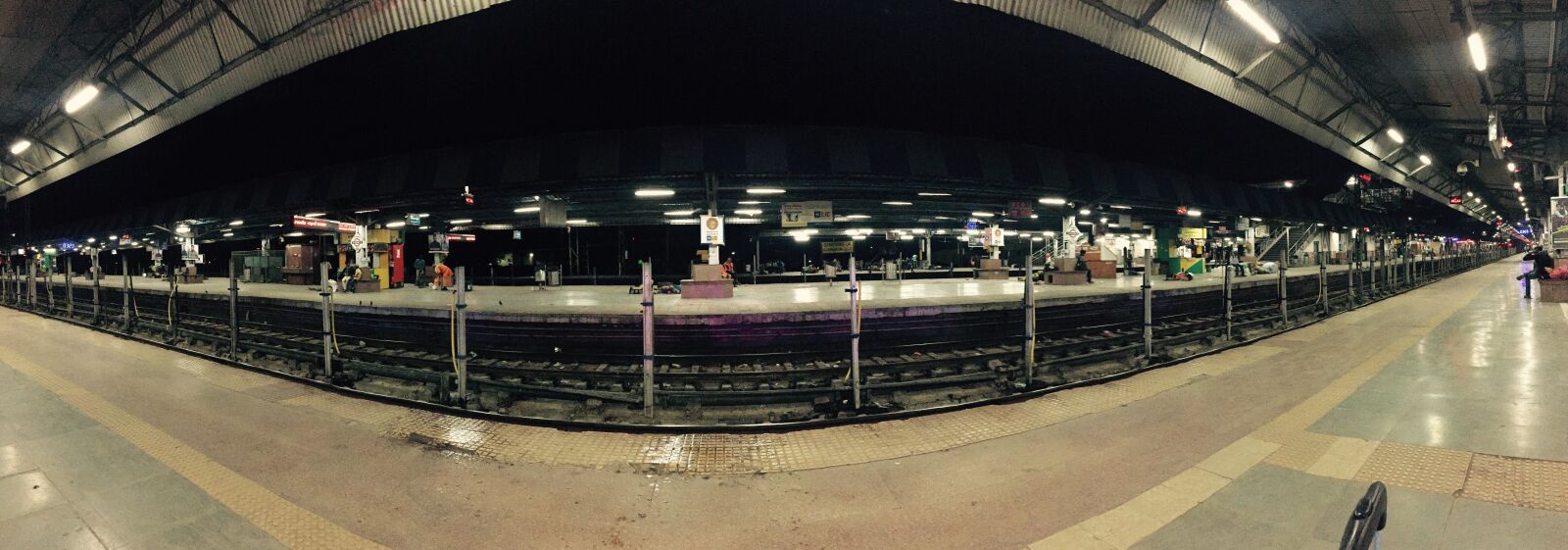 iPhone 6 back camera 4.15mm f/2.2 sample photo. Train, platform, rail, railway photography