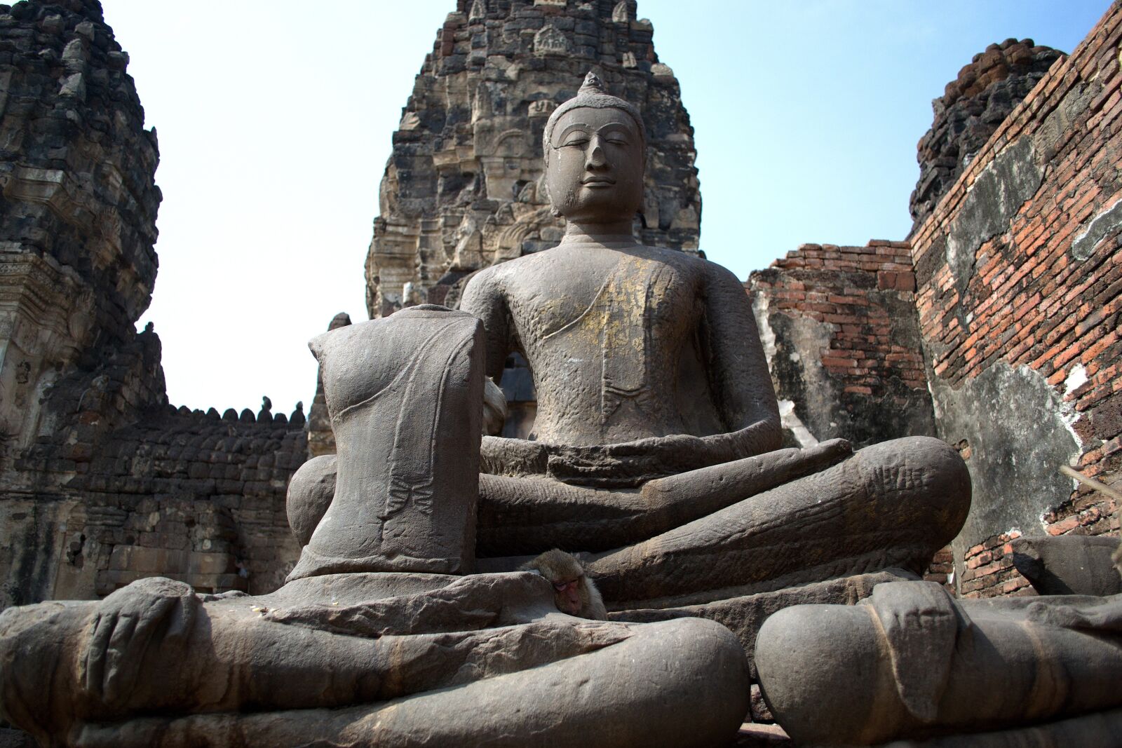 Nikon D3100 sample photo. Lop buri, phra prang photography