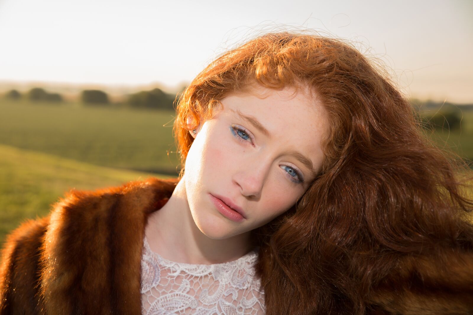 Canon EOS 5D Mark III sample photo. Girl, red hair, blue photography