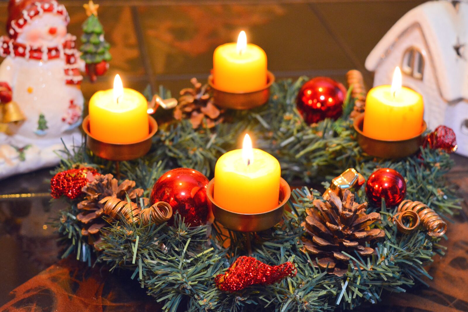 Nikon D5200 sample photo. Christmas, garland, celebrate photography