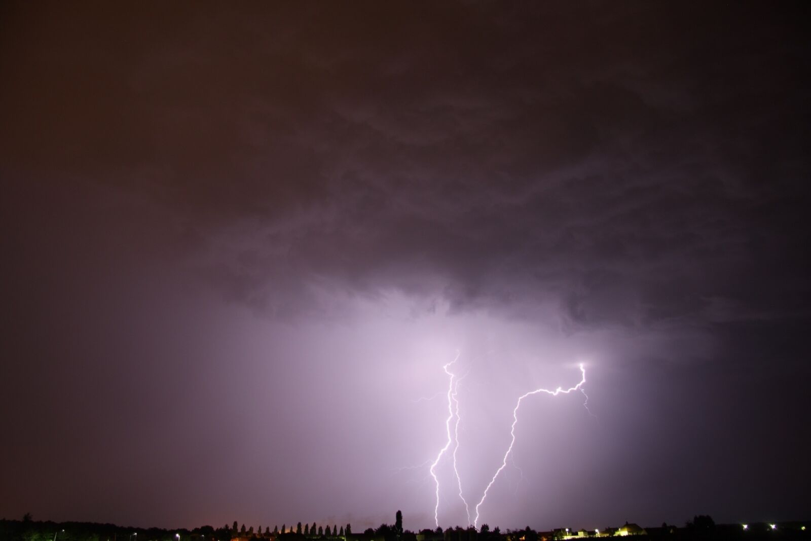 Canon EOS 40D sample photo. France, thunderstorms, lightning photography