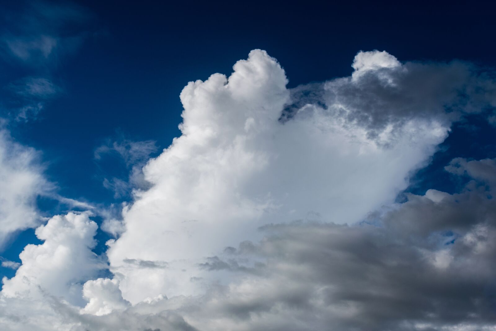Nikon D5300 sample photo. Blue sky, clouds, cloudporn photography
