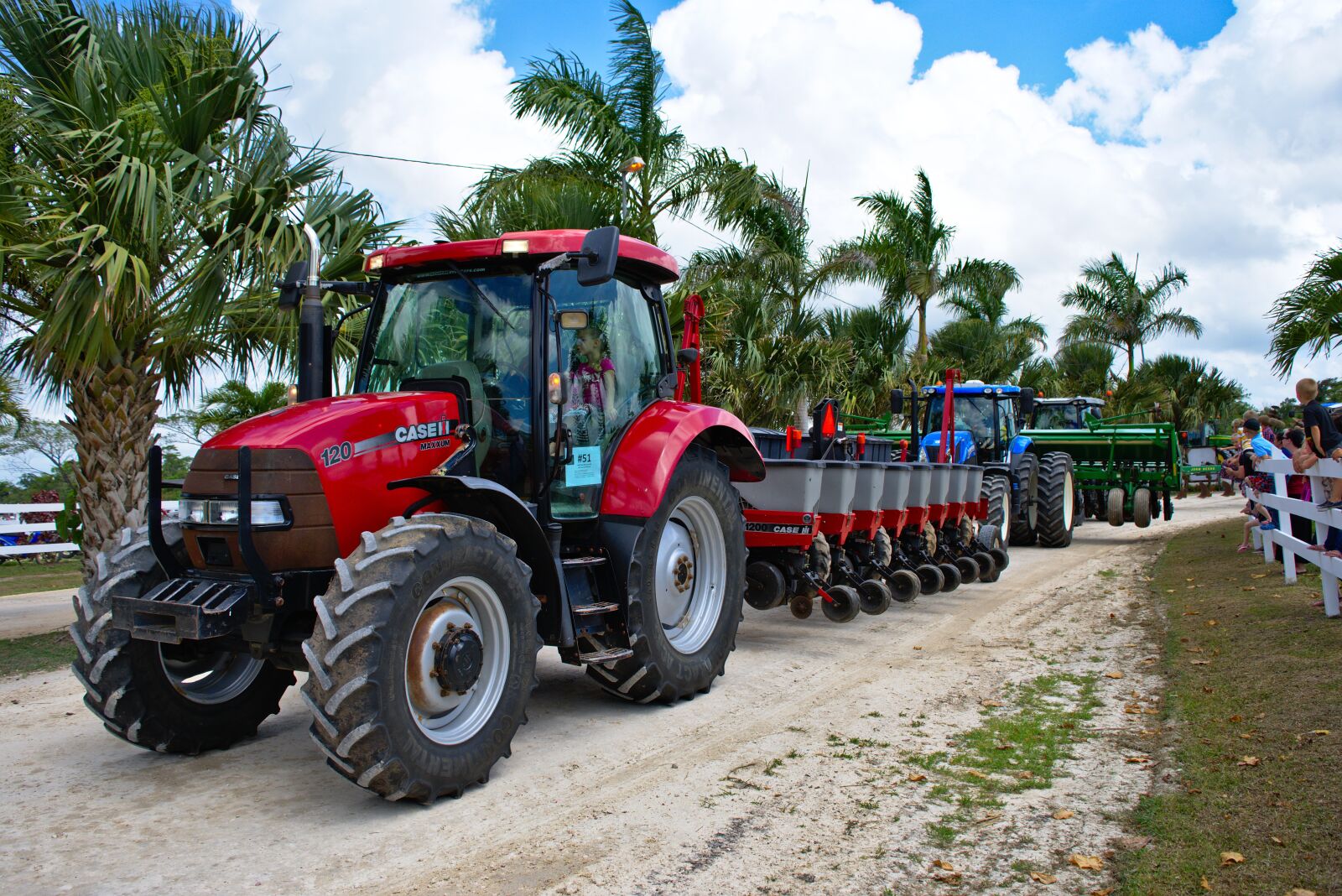 Nikon D7200 sample photo. Tractor, case, red photography
