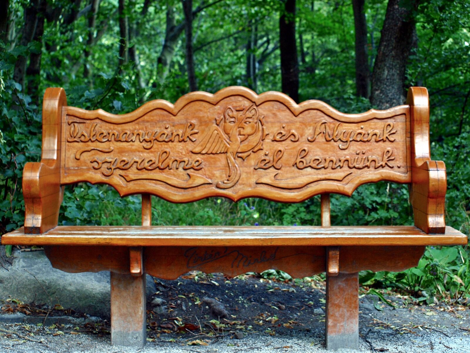 Olympus E-420 (EVOLT E-420) sample photo. Pad, wood, carving photography