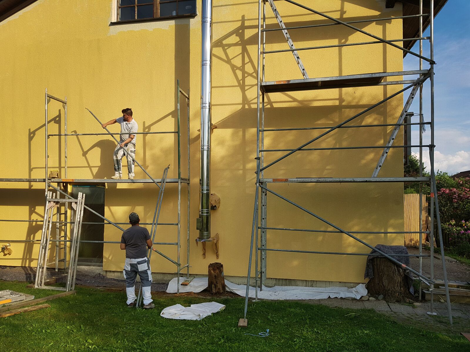 Samsung Galaxy S7 Edge sample photo. Scaffold, build up, painter photography