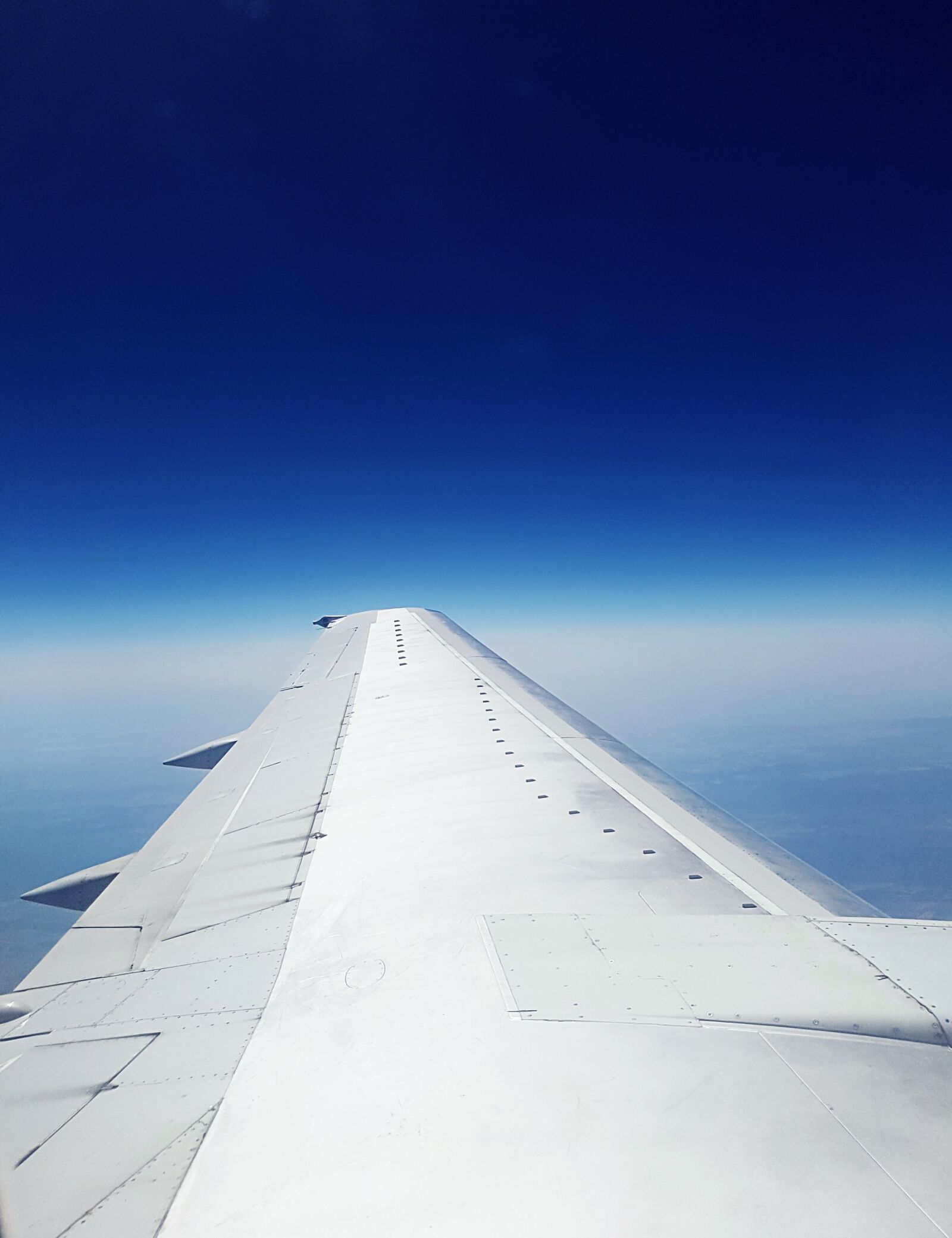 Samsung Galaxy S7 Edge sample photo. Airplane, blue, sky photography