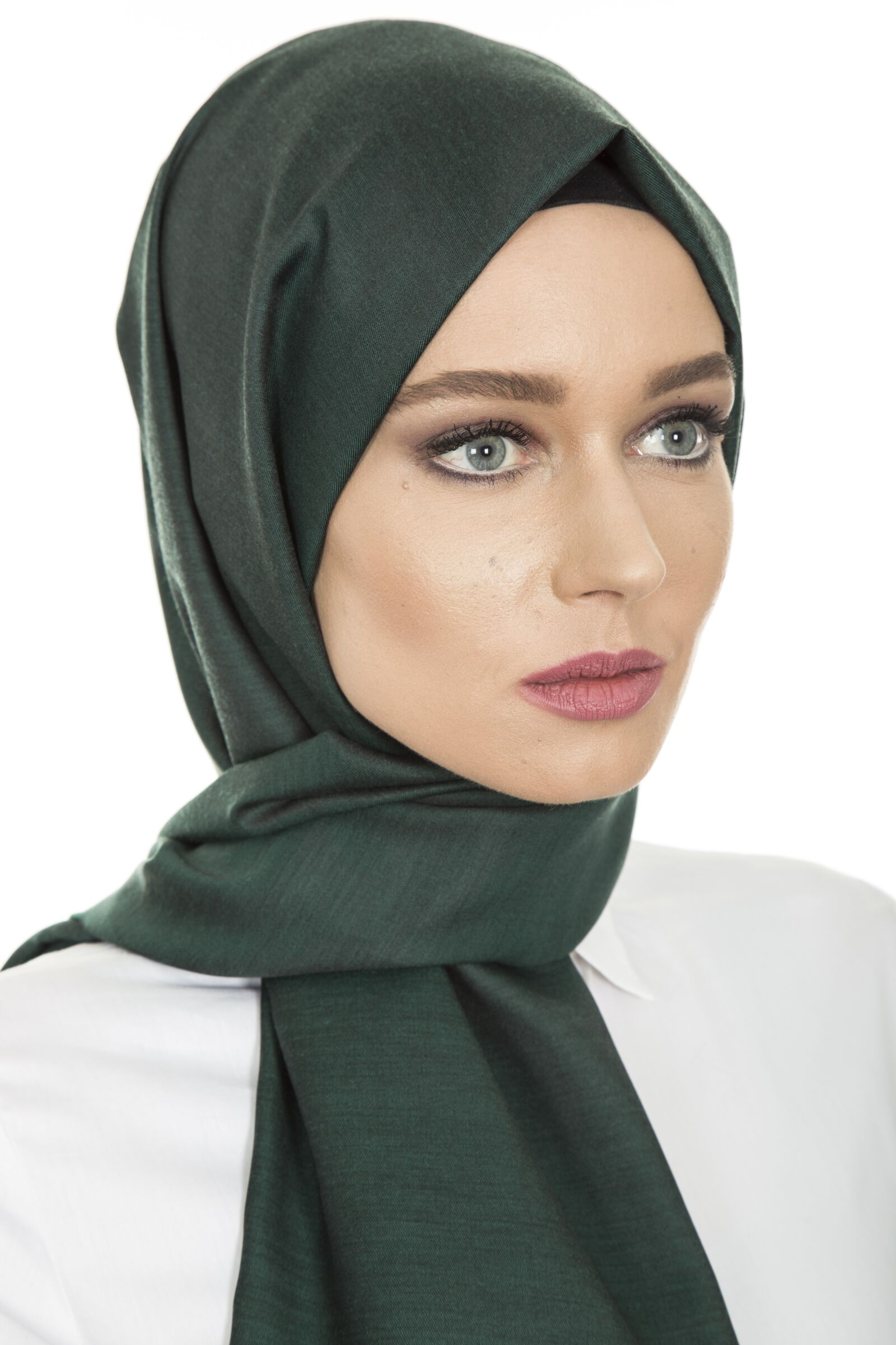 Canon EOS 6D + Canon EF 24-105mm F4L IS USM sample photo. Woman, fashion, islam photography