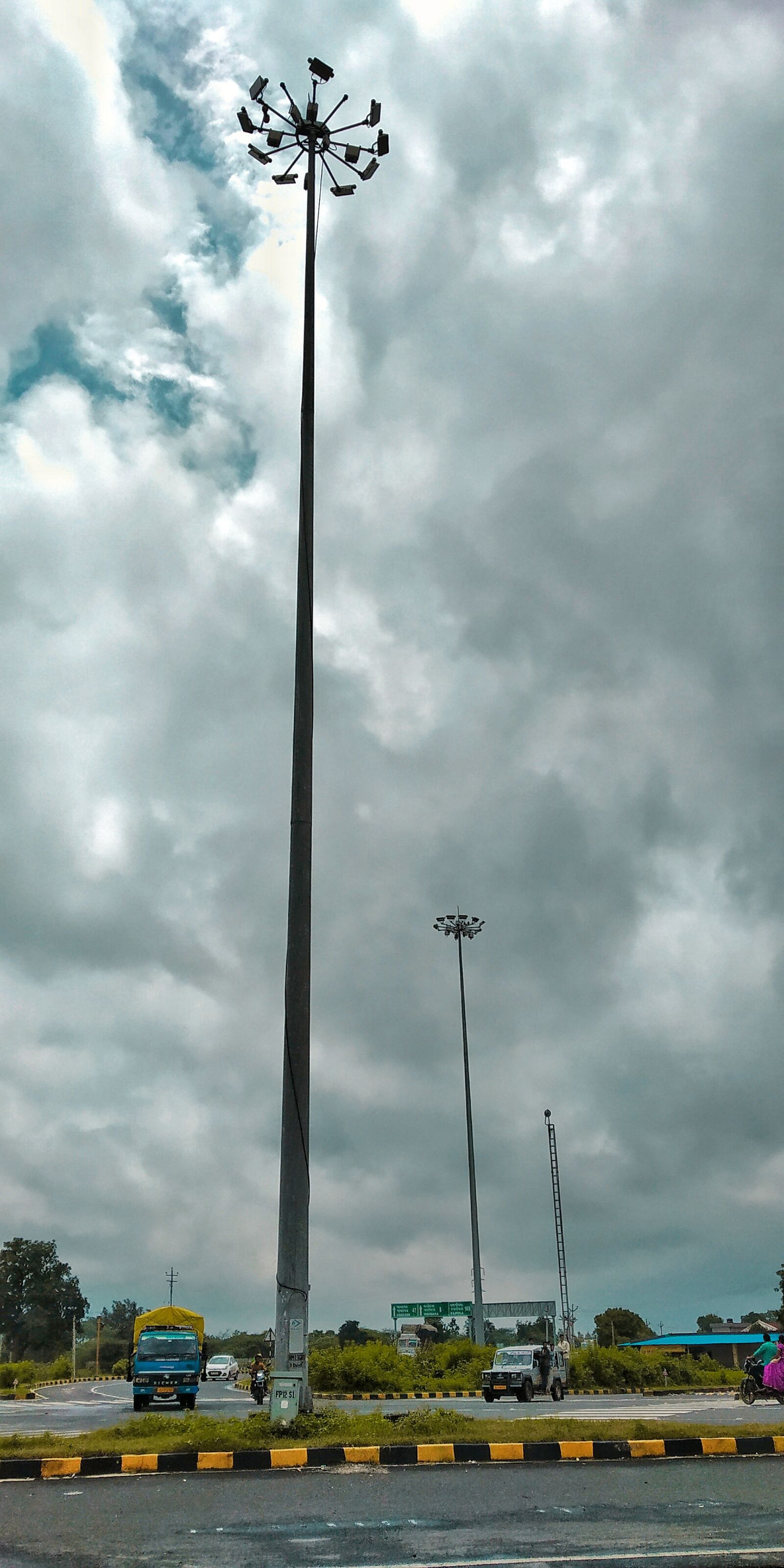 Xiaomi Redmi Note 5 Pro sample photo. Clouds, highway, road photography